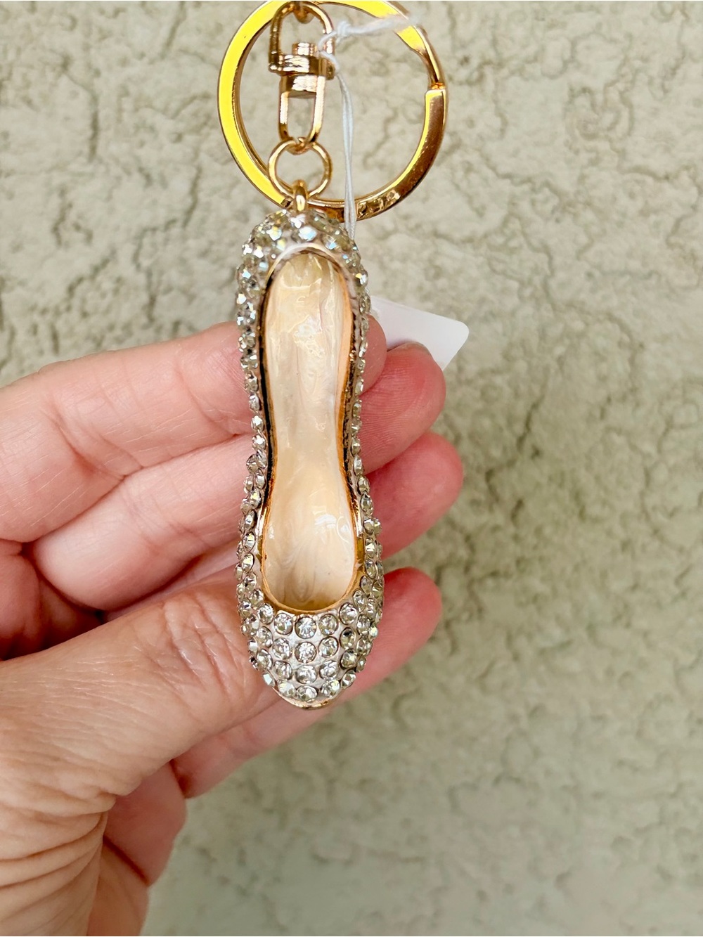 Bougie Gold Crystal High Heel Keychain with Red Lipstick Accent - Picture 5 of 9